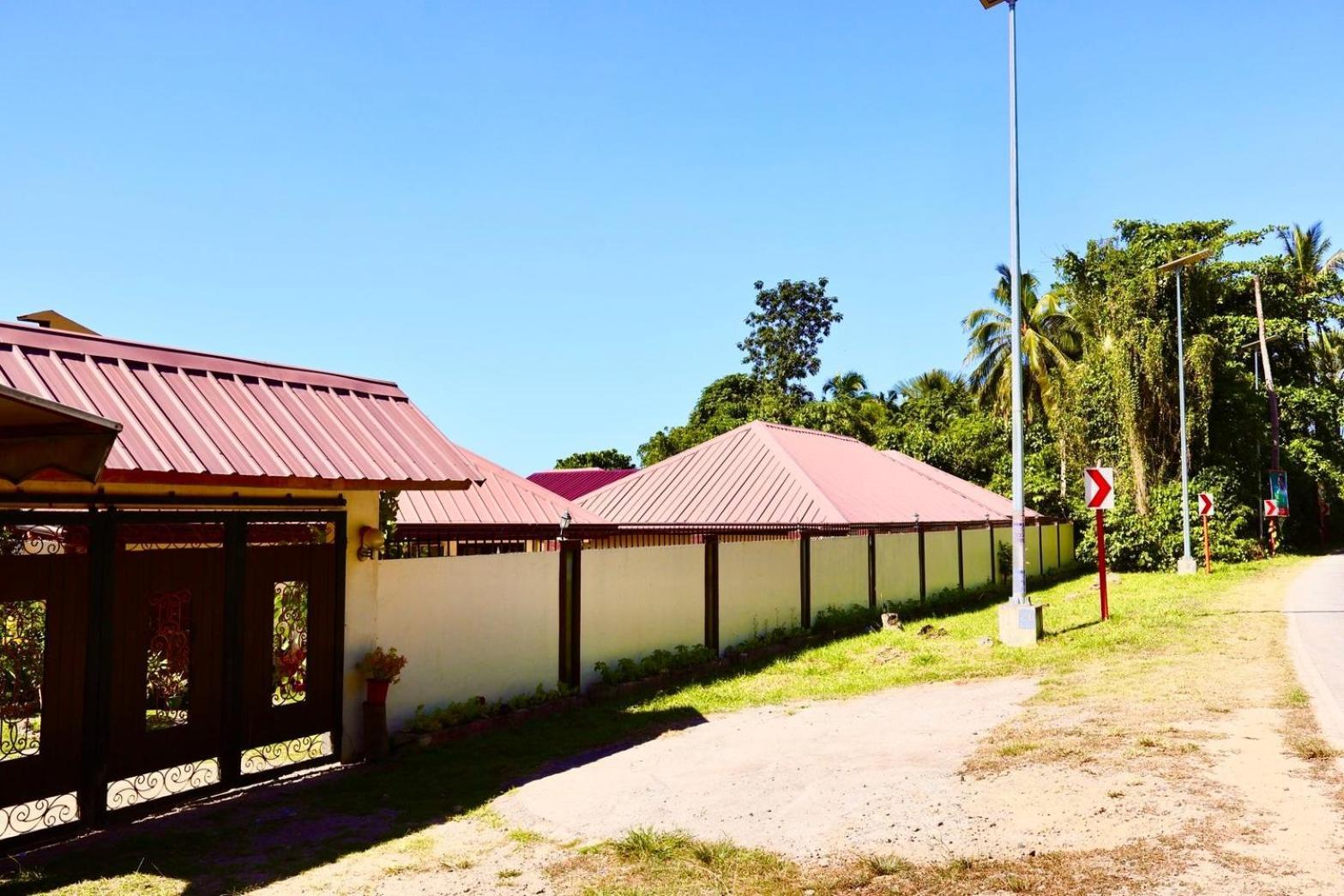 Chiisai Natsu Resort Bolod  Ngoại thất bức ảnh